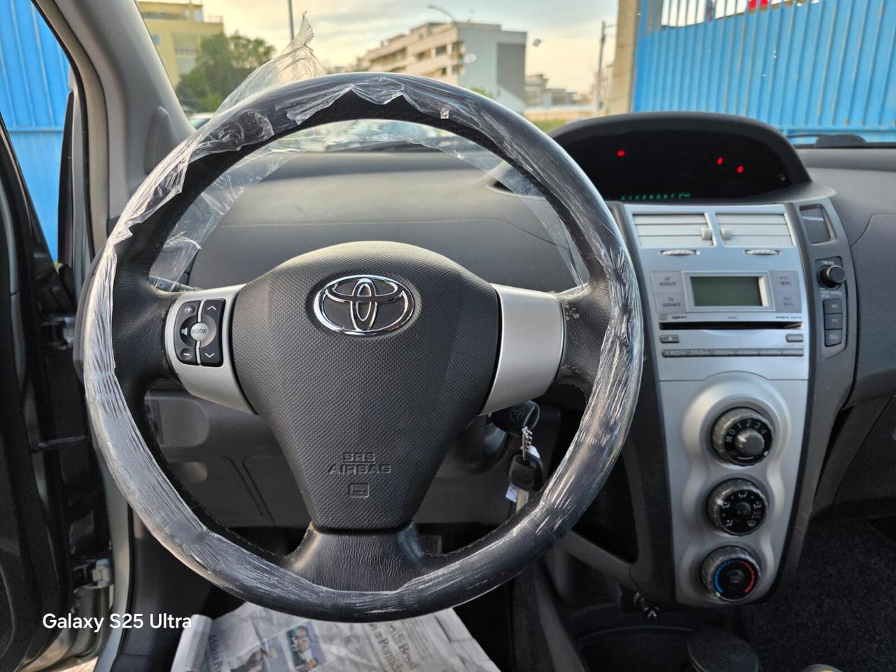 Toyota Yaris 1.0 5 porte Sol