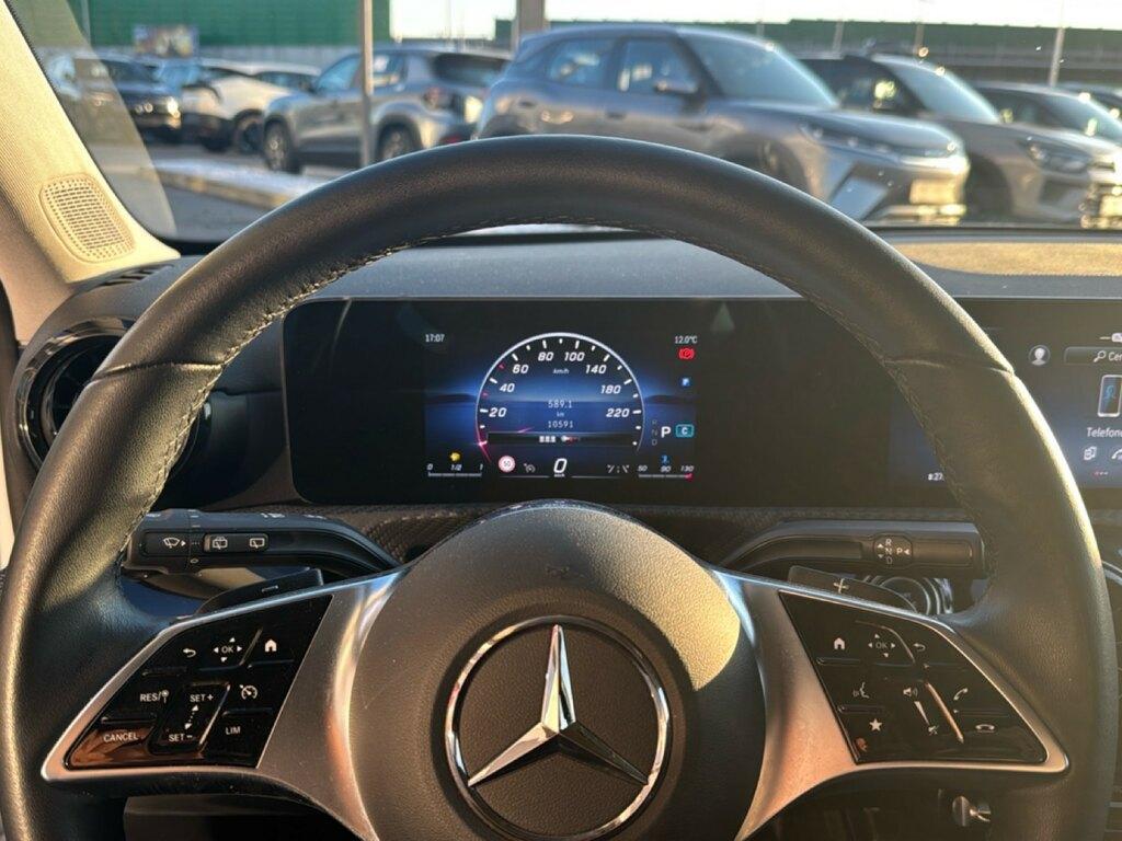 Mercedes Classe A 180 180 D Advanced 8G-DCT