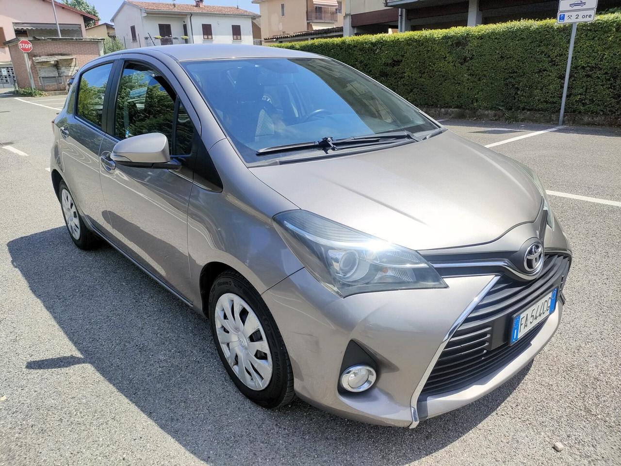 Toyota Yaris 1.4 D-4D 5p Euro6 Lounge
