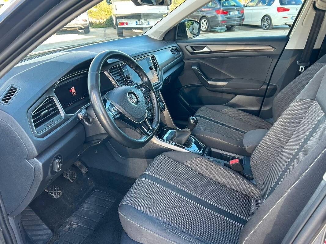 Volkswagen T-Roc 1.0 tsi Advanced