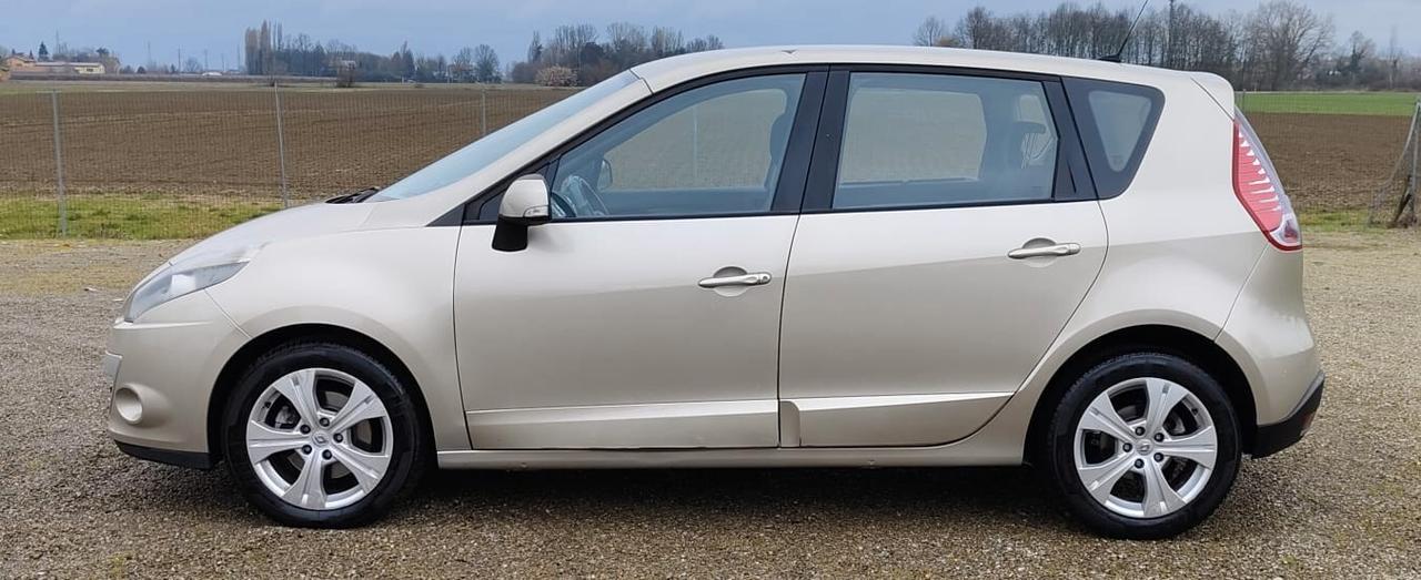 Renault Scenic Scénic X-Mod 1.5 dCi 110CV Luxe