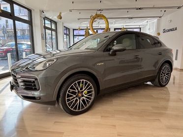 Porsche Cayenne Coupé 3.0 V6 E-Hybrid Platinum Edition 340CV