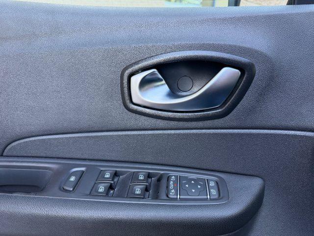 RENAULT Captur 0.9 90CV TCE ENERGY BOSE NAVIGATORE SENSORI PARCH.
