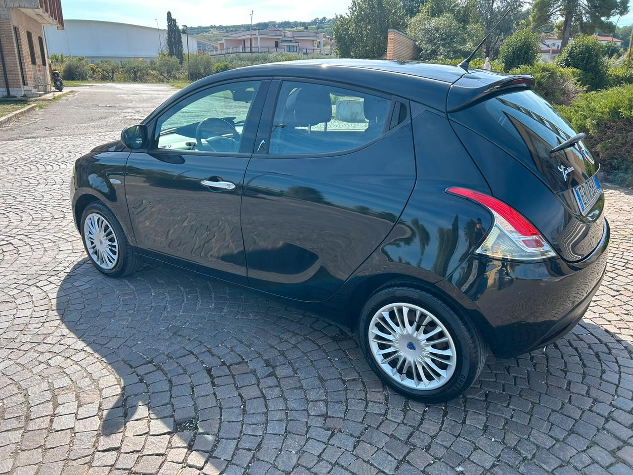 Lancia Ypsilon 1.2 69 CV 5 porte GPL Ecochic Gold