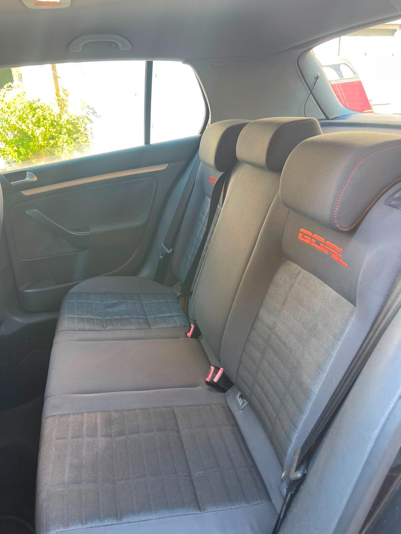 Volkswagen Golf 1.9 TDI 5p. Sportline