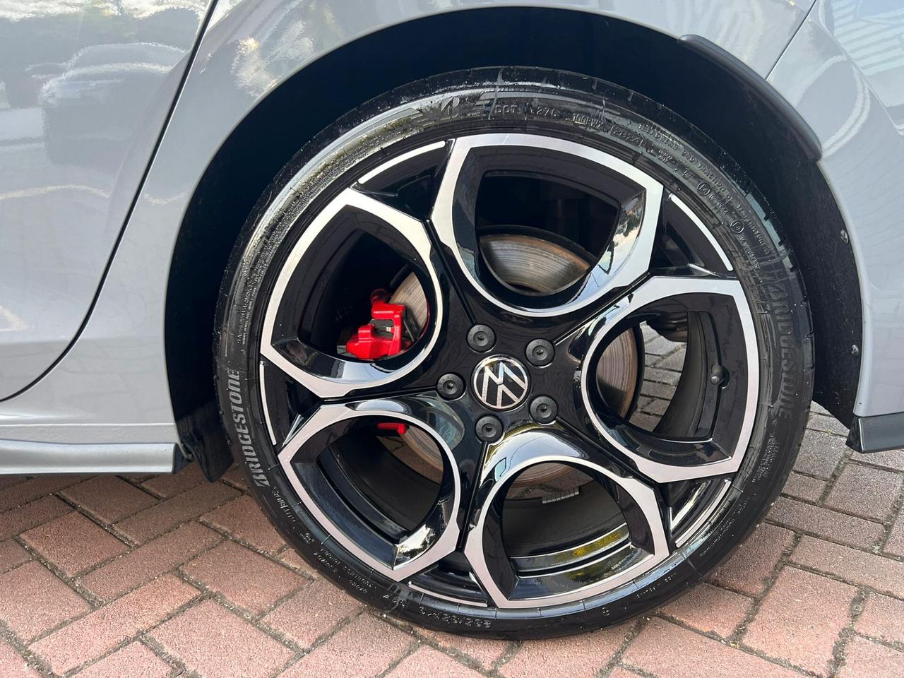 VW Golf GTI 265cv acc€16.625noleggio con riscatto noscoring