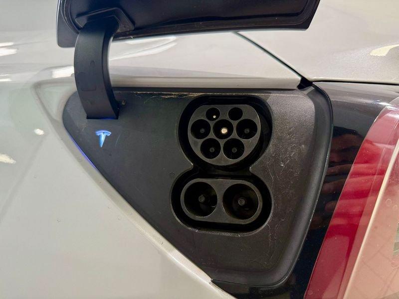 Tesla Model 3 Long Range Performance AWD