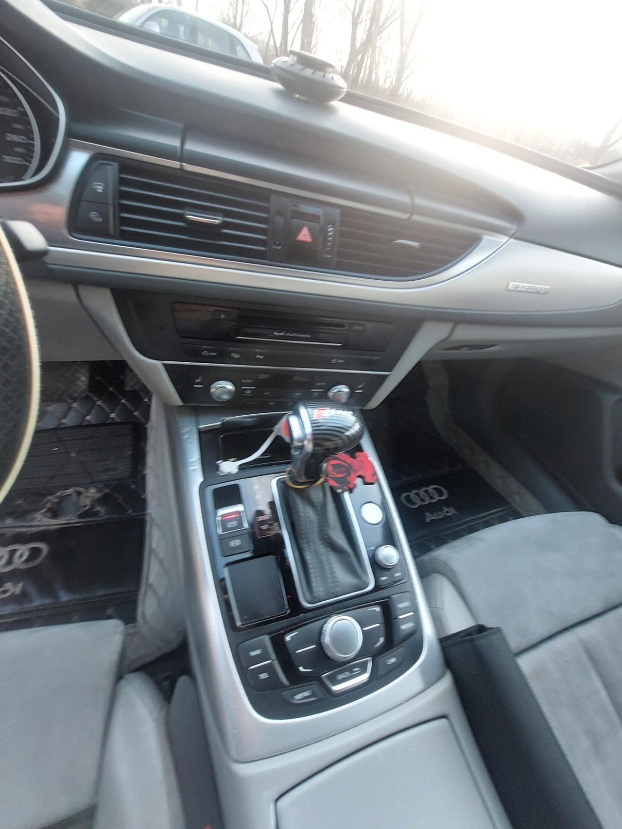 Audi A6 3.0 V6 quattro tiptronic business plus