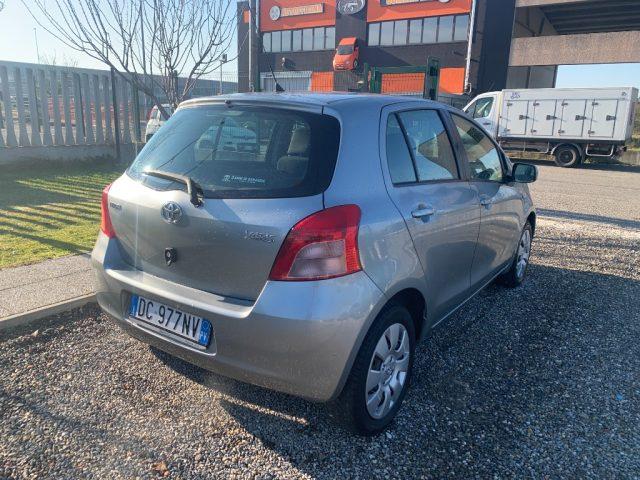 TOYOTA Yaris 1.0 5 porte Sol