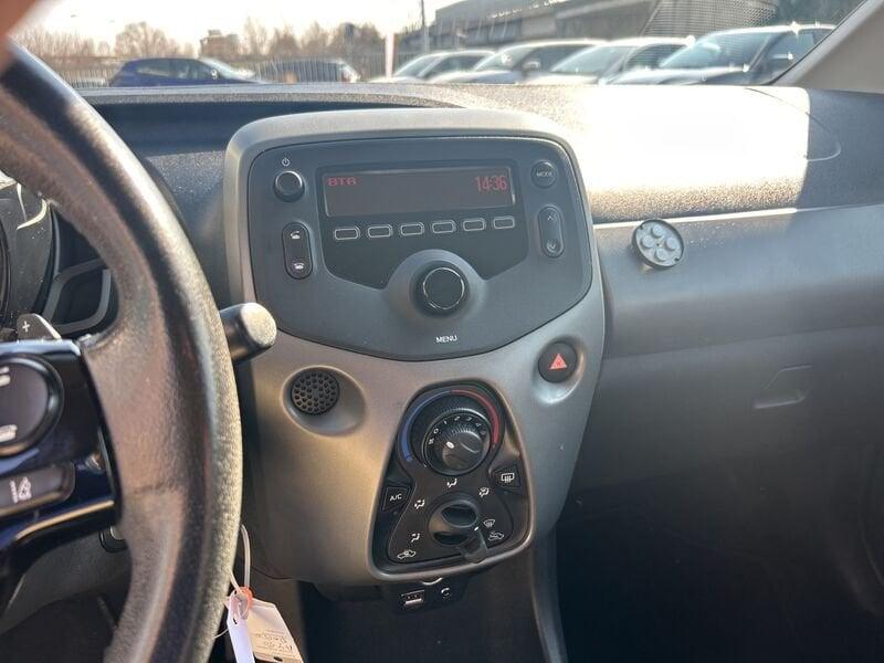 Toyota Aygo Connect 1.0 VVT-i 72 CV 5 porte x-cool MMT