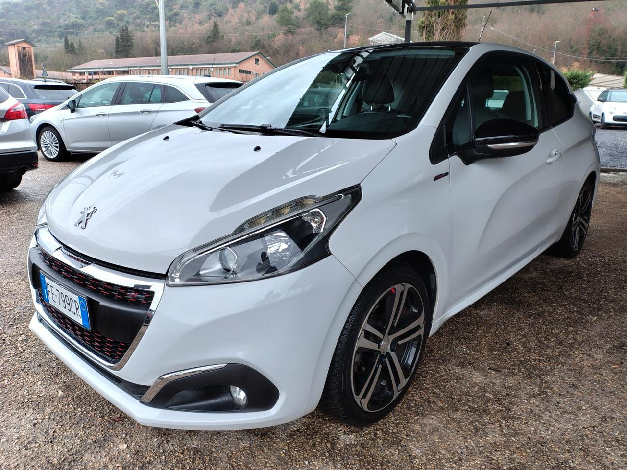 Peugeot 208 BlueHDi 100 3 porte GT Line