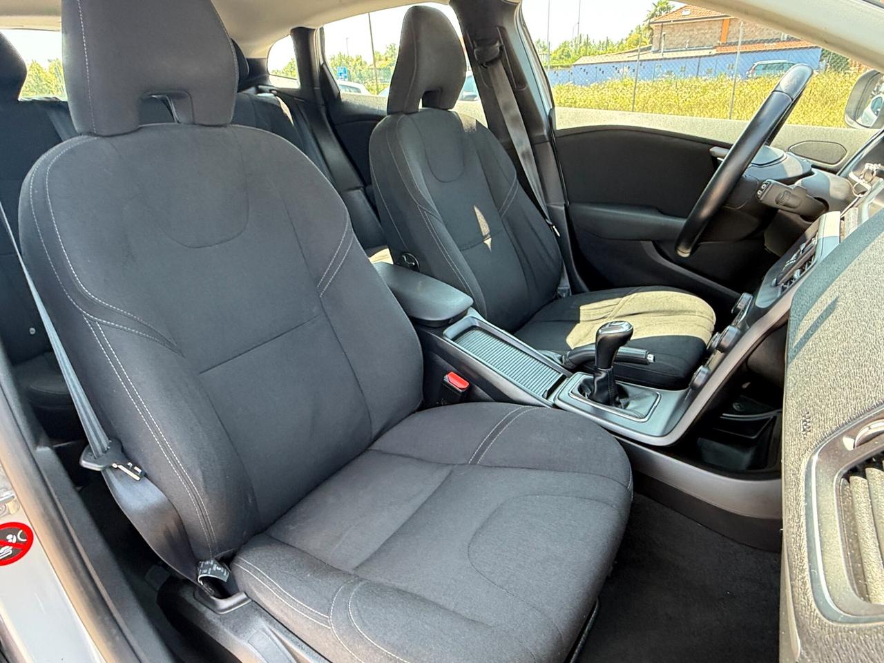 Volvo V40 D2