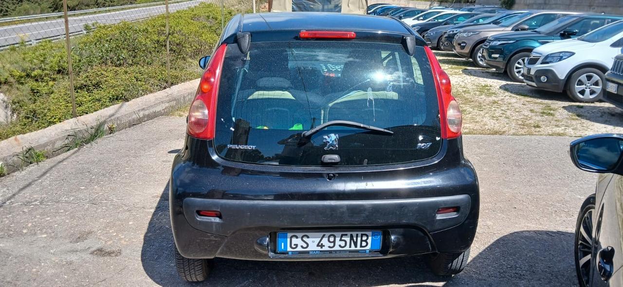 Peugeot 107 1.0 68CV 5p. Plaisir