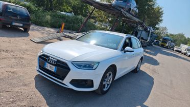 Audi A4 Avant 30 2.0 tdi Business 136cv S-tronic