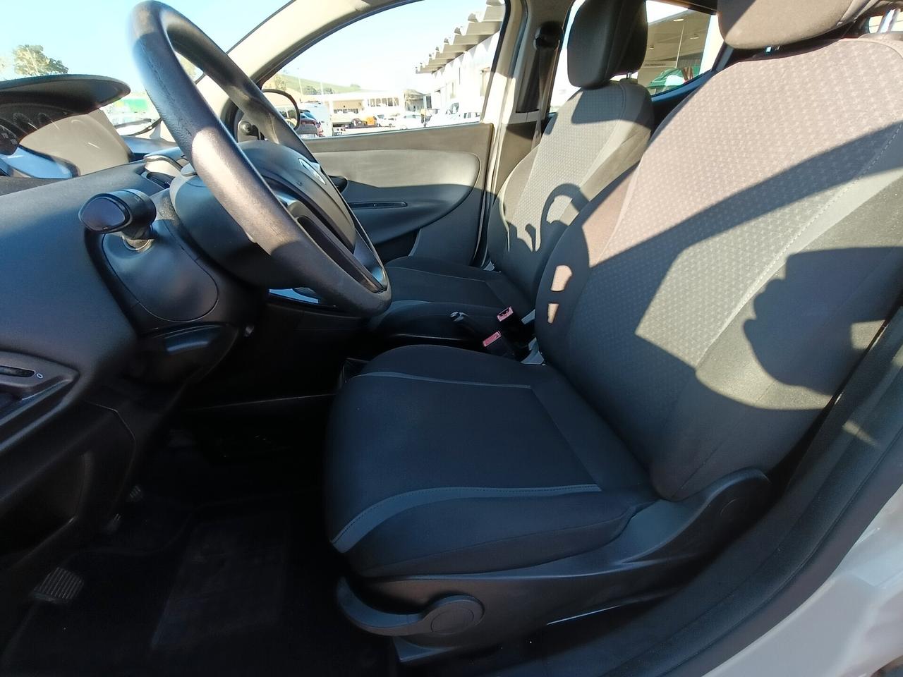 Lancia Ypsilon 1.2 69 CV 5 porte GPL Ecochic Silver