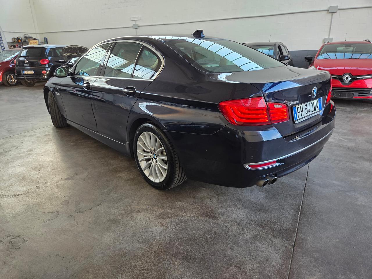 Bmw 520 520d xDrive Luxury