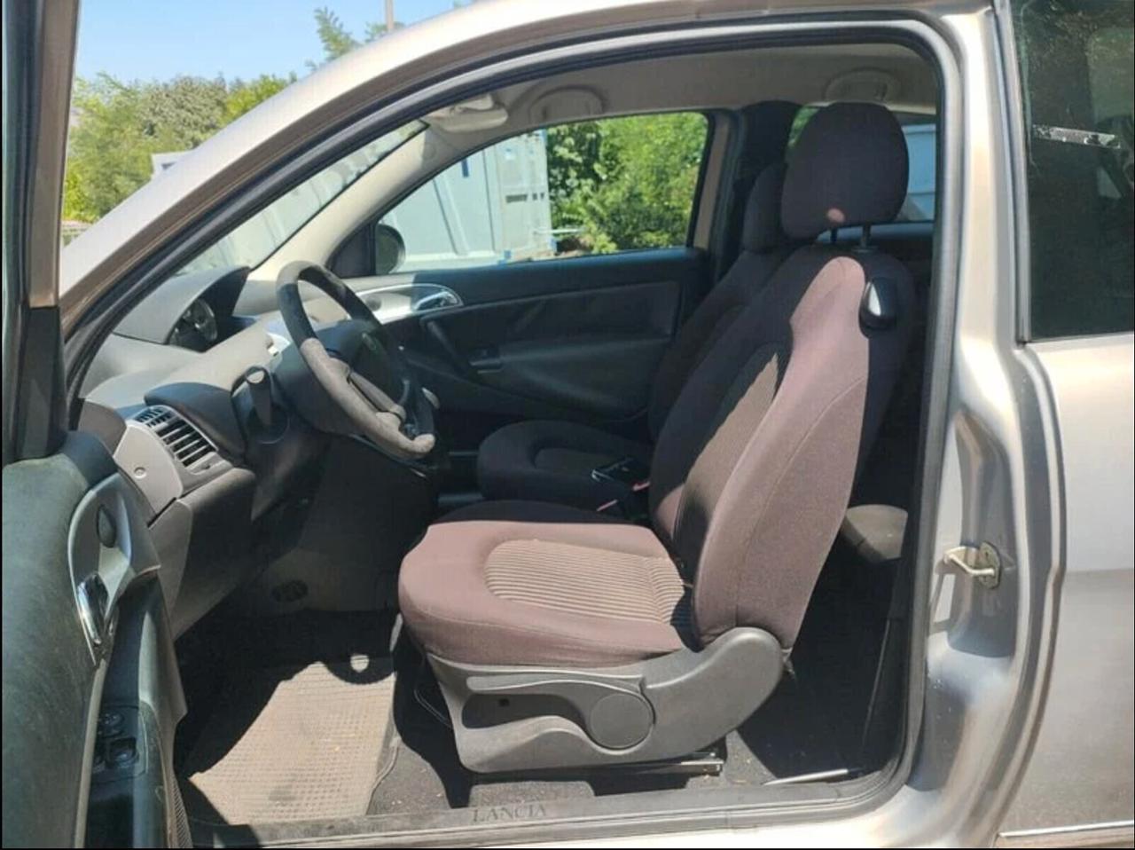 Lancia Ypsilon 1.2 69 CV Argento