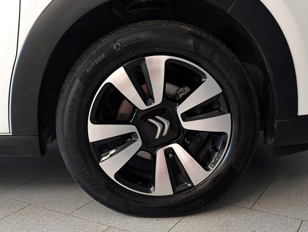 Citroen C3 1.2 puretech 110cv EAT6 Shine