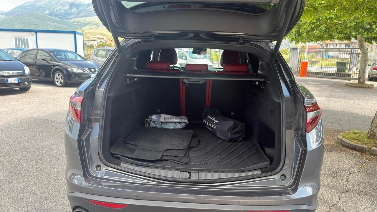 Alfa Romeo Stelvio 2.2 Turbodiesel 210 CV AT8 Q4 Ti