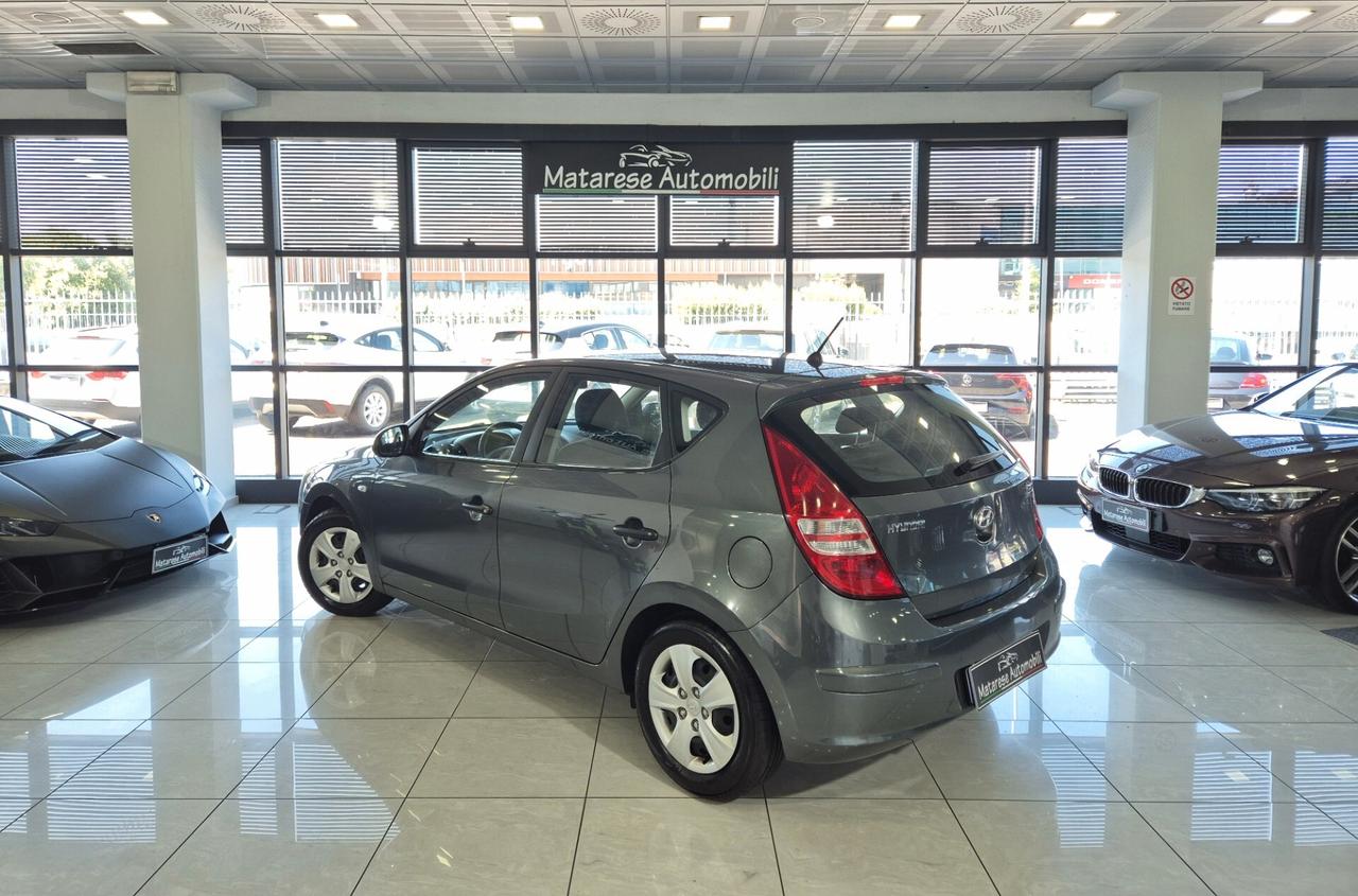 Hyundai i30 1.4 cc 109CV NEOPATENTATI Tagliandata Garanzia