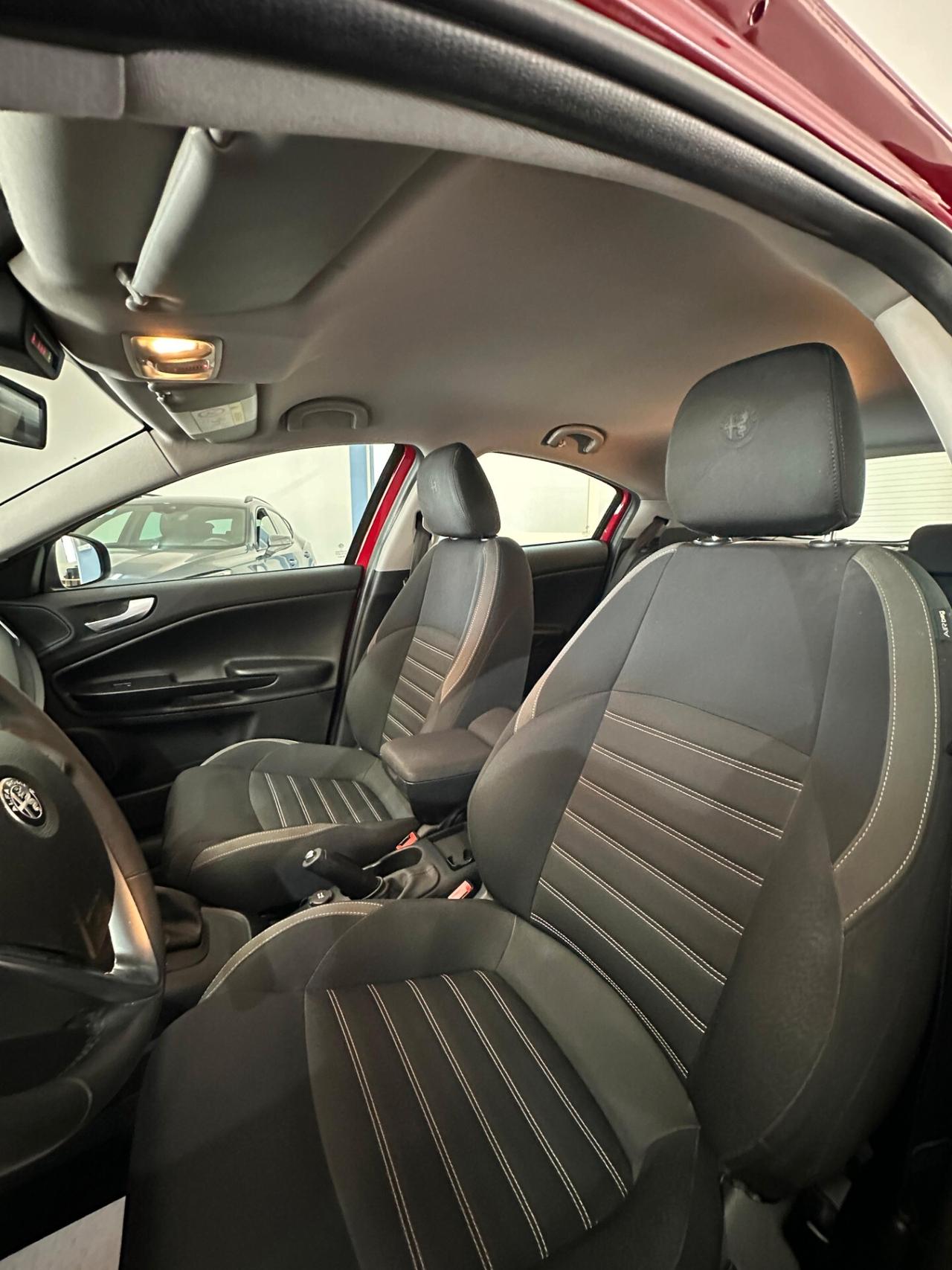Alfa Romeo Giulietta 1.6 JTDm TCT 120 CV Sportiva