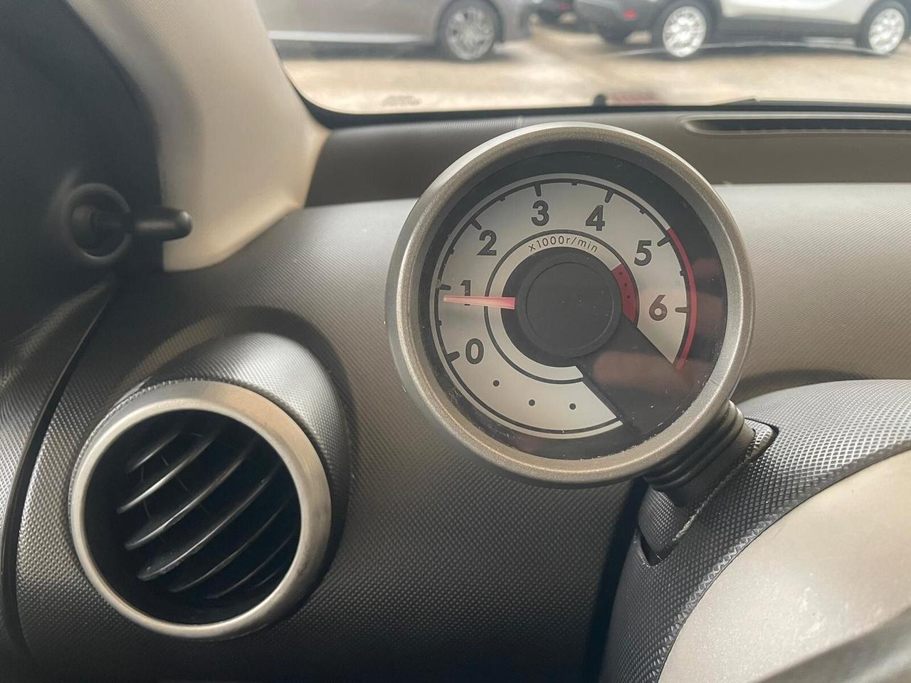 Peugeot 107 1.4 HDi 5p. Sweet Years