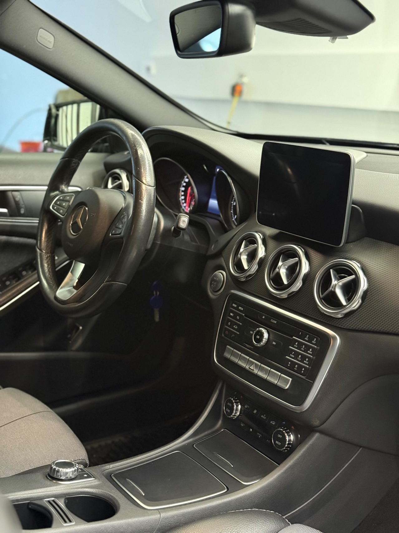 Mercedes-benz GLA 200 d Automatic Sport