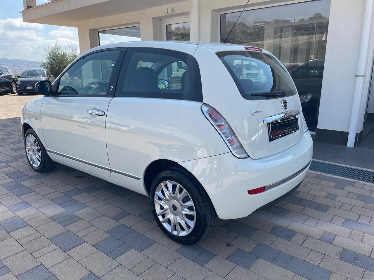 Lancia Ypsilon 1.2 69 CV Platinum