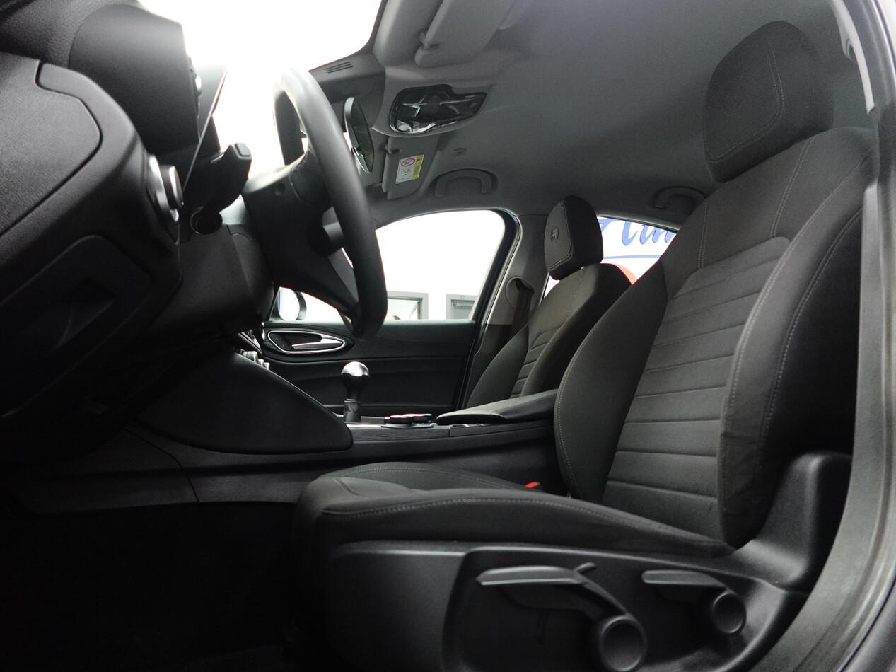 Alfa Romeo Giulia 2.2 MJT 160 CV BUSINESS