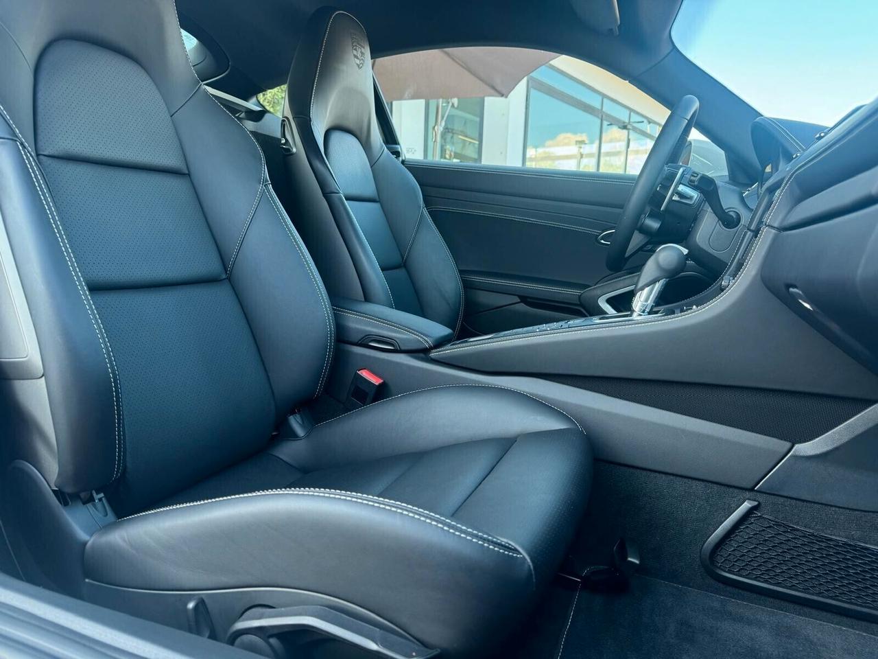 Porsche Cayman style edition sport design