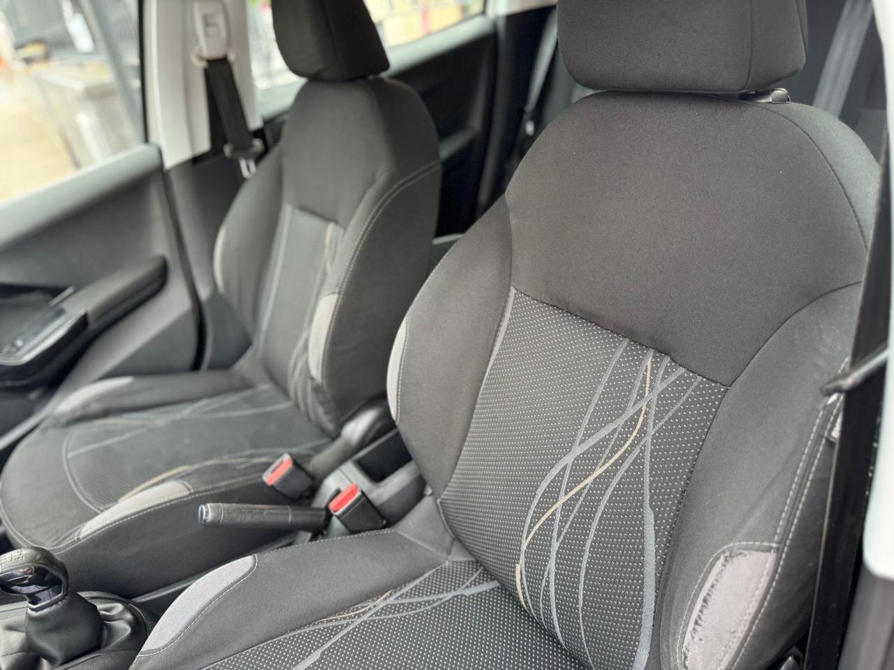 Peugeot 208 1.2 VTi 82 CV 5 porte Allure
