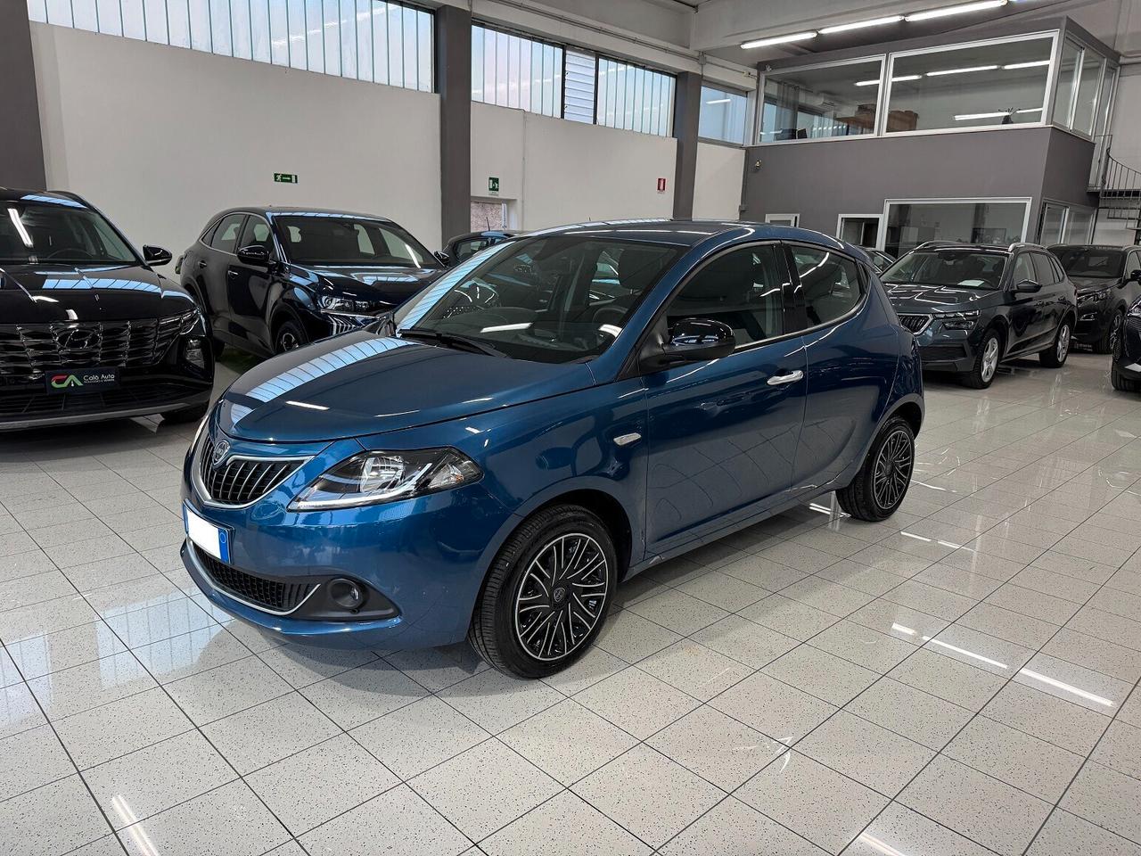 Ypsilon 1.0Hybrid Gold CAR PLAY PARI NUOVO!!!!!!!