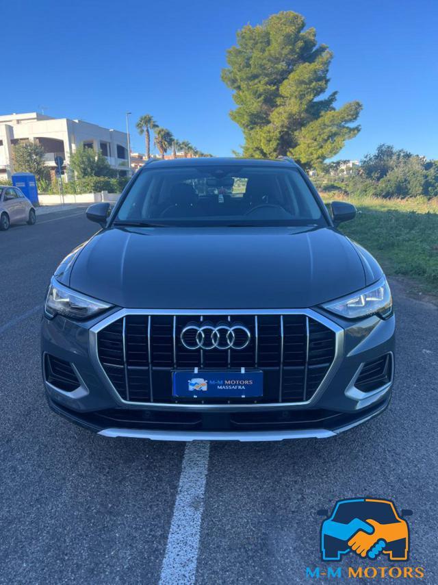 AUDI Q3 35 TDI quattro S tronic Business Advanced