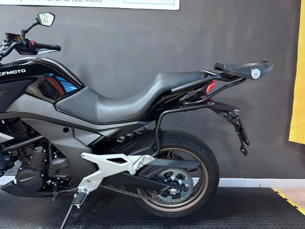 Cf Moto 700MT