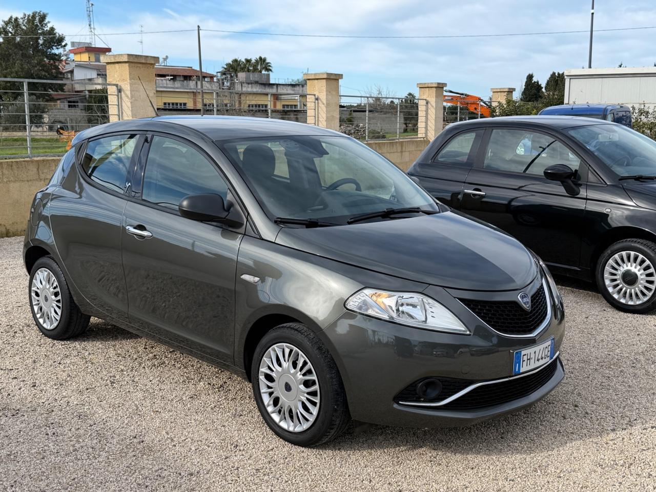 Lancia Ypsilon 1.2 69 CV 5 porte Gold