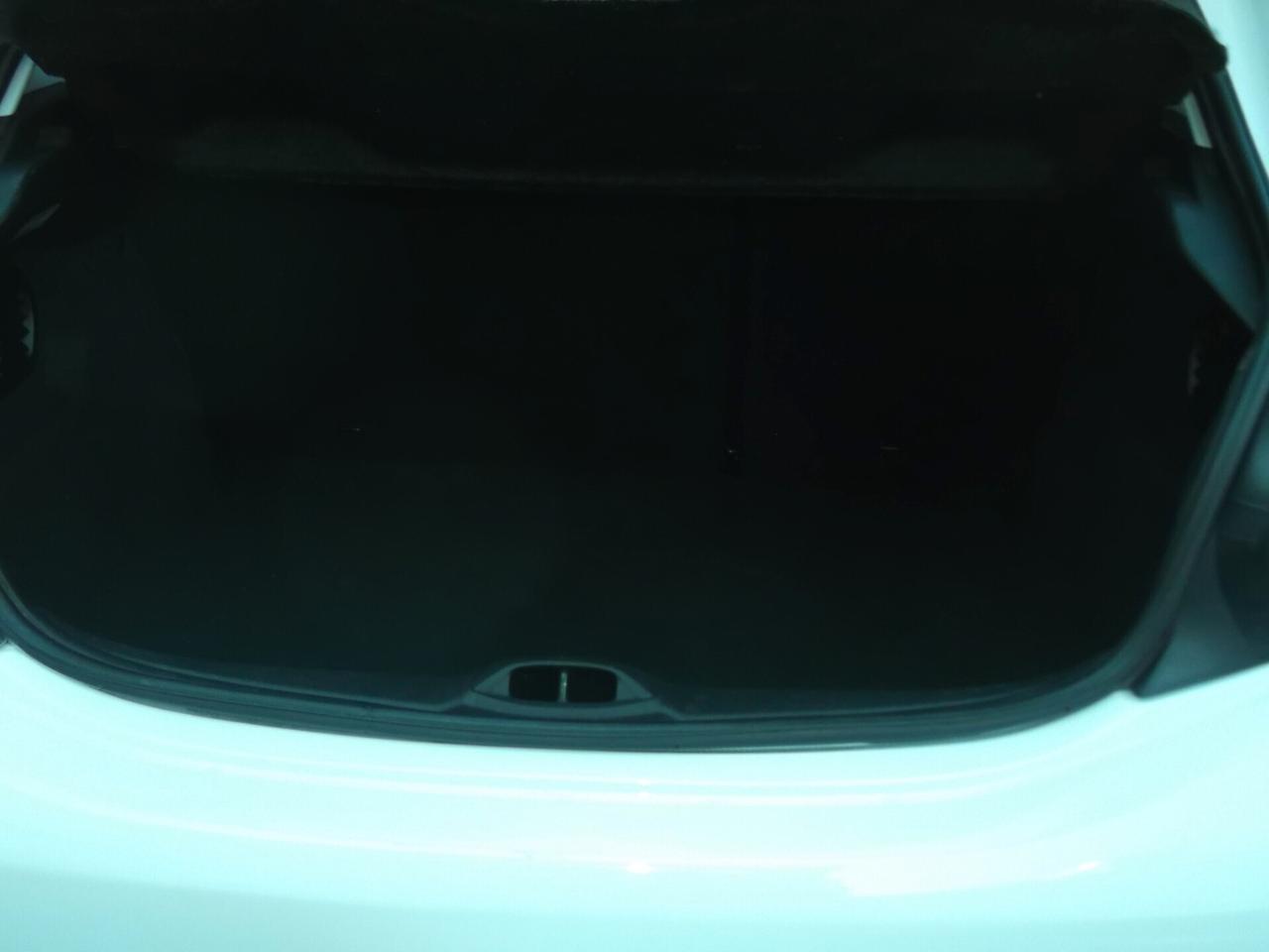 Peugeot 208 BlueHDi 75 5 porte Active - 32