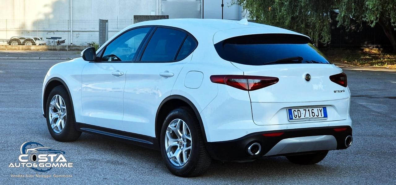 Alfa Romeo Stelvio 2.2 Turbodiesel 160 CV AT8 RWD