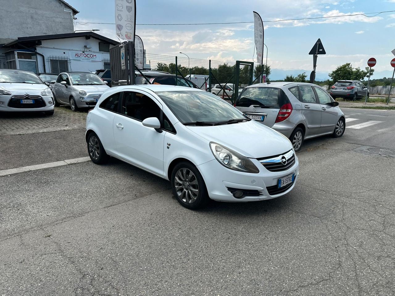 Opel Corsa 1.2 80CV 3 porte GPL-TECH Edition