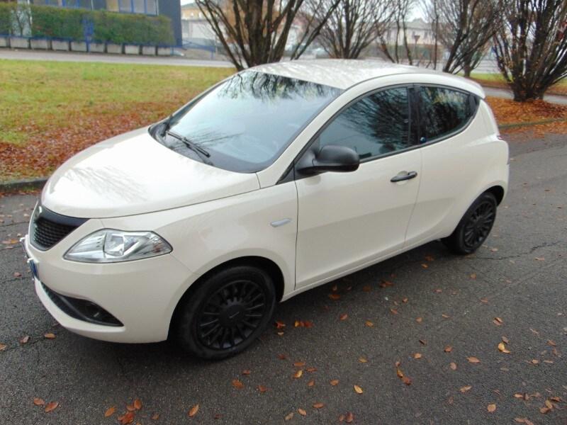 LANCIA Ypsilon 3ª serie Ypsilon 1.2 69 CV 5 po...