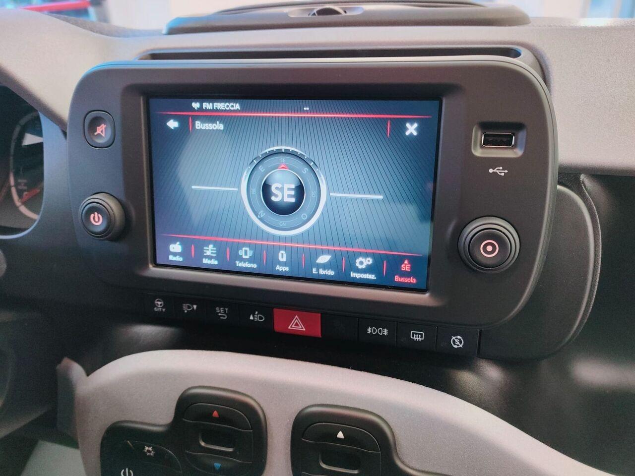 FIAT Panda III - Panda 1.0 firefly hybrid City Cross s&s 70cv