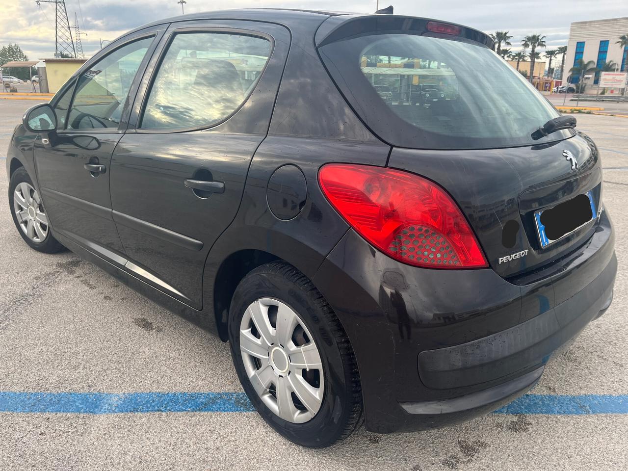 OC CASIONE Peugeot 207 1.4HDI 50KW X Neopatentati