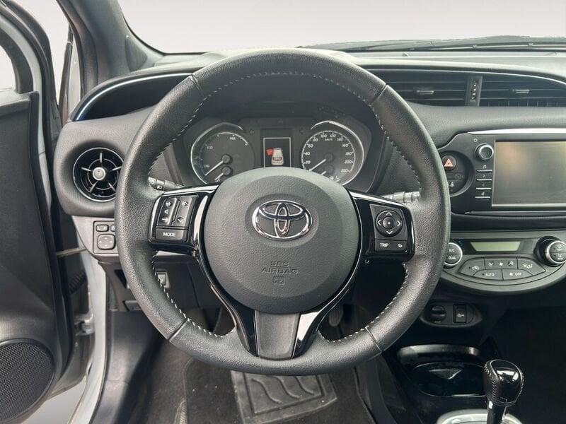 Toyota Yaris 1.5 Hybrid 5 porte Trend "Grey Edition"