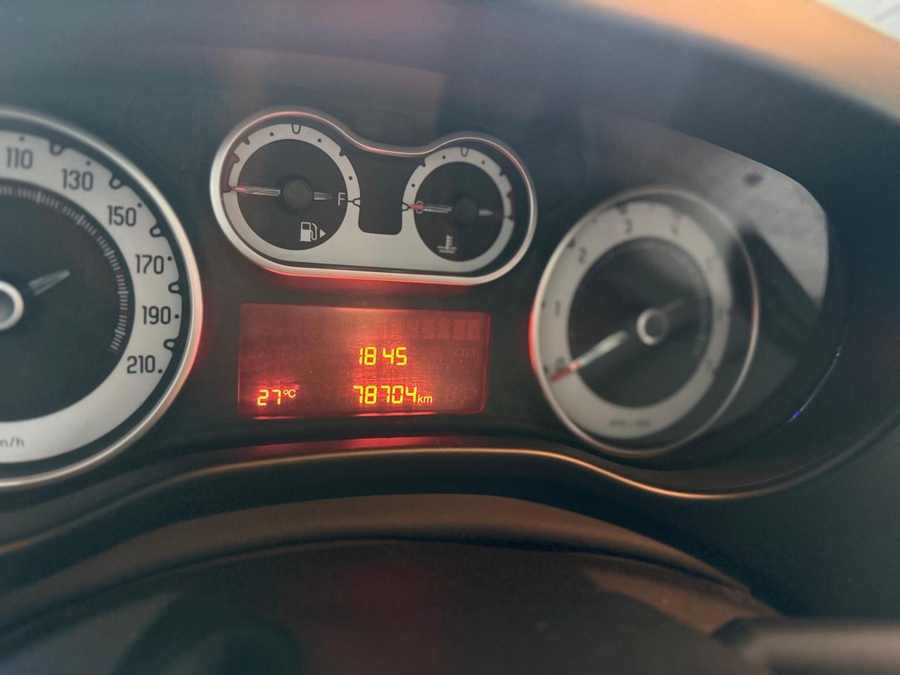 Fiat 500L 1.4 Benzina 95 CV del 2013 con soli 78.000 km. Ottime condizioni.