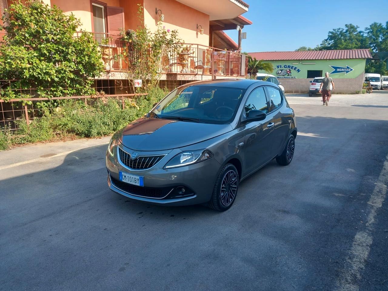 Lancia Ypsilon 1.0 FireFly 5 porte S&S Hybrid Gold