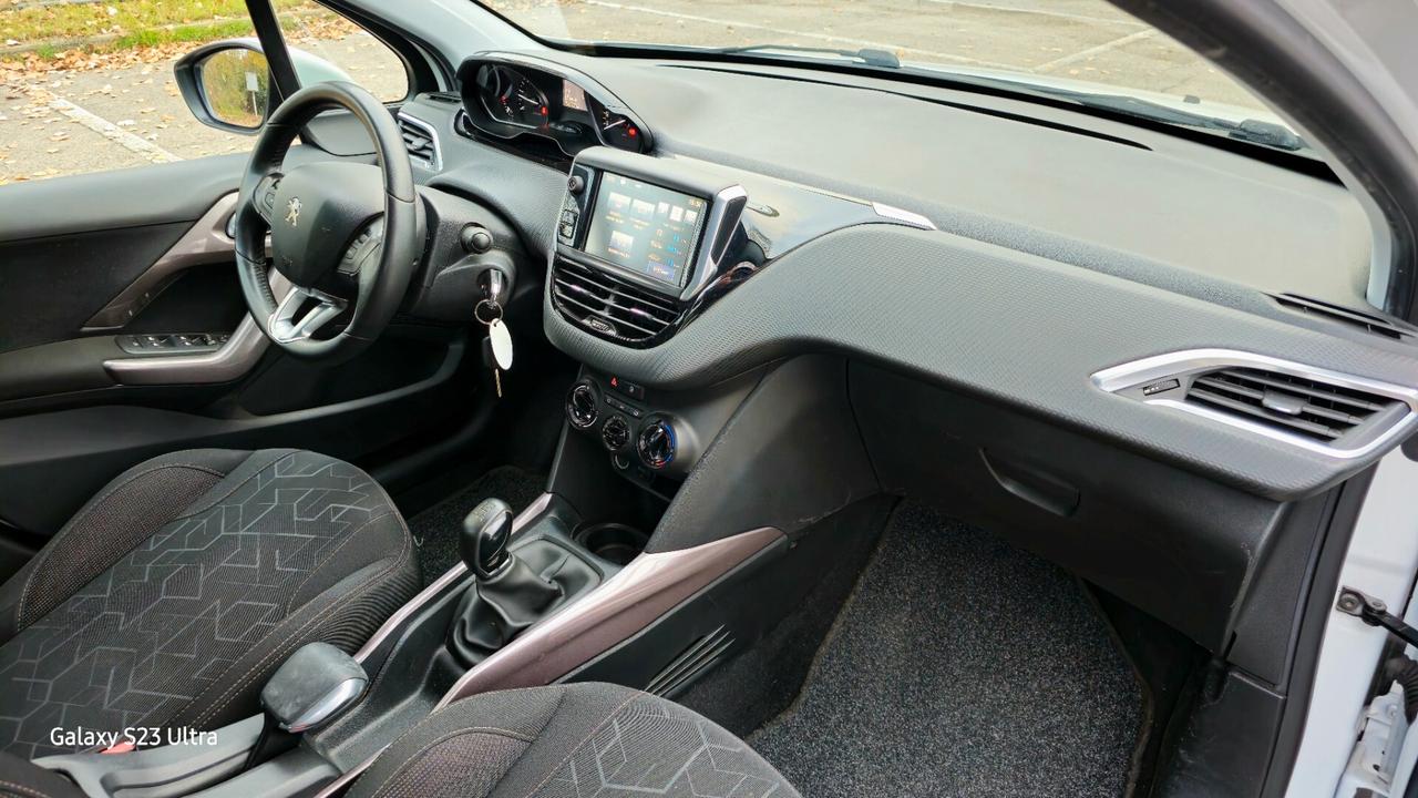 Suv PEUGEOT 2008 EURO 6B OK NEOPATENTATI GARANZIA 12 MESI