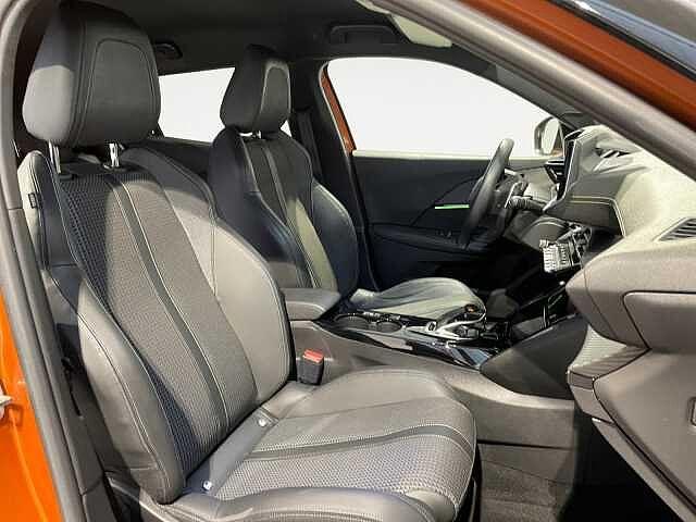 Peugeot 2008 1.5BlueHDi 130CV EAT8 GT Line - NEOPATENTATI