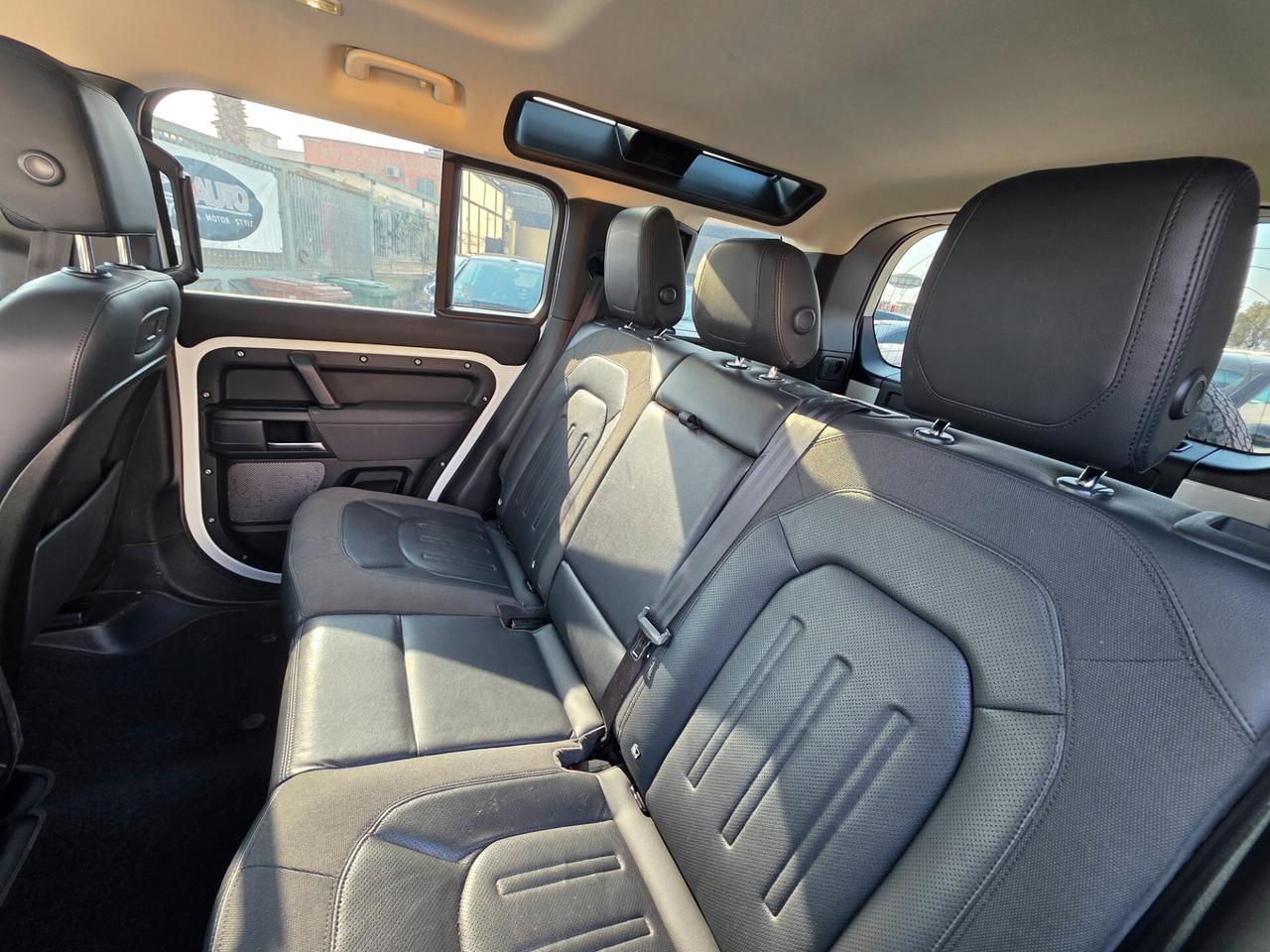 Land Rover Defender 110 2.0 SD4 240CV AWD Auto 72 Yrs. WEB Edition