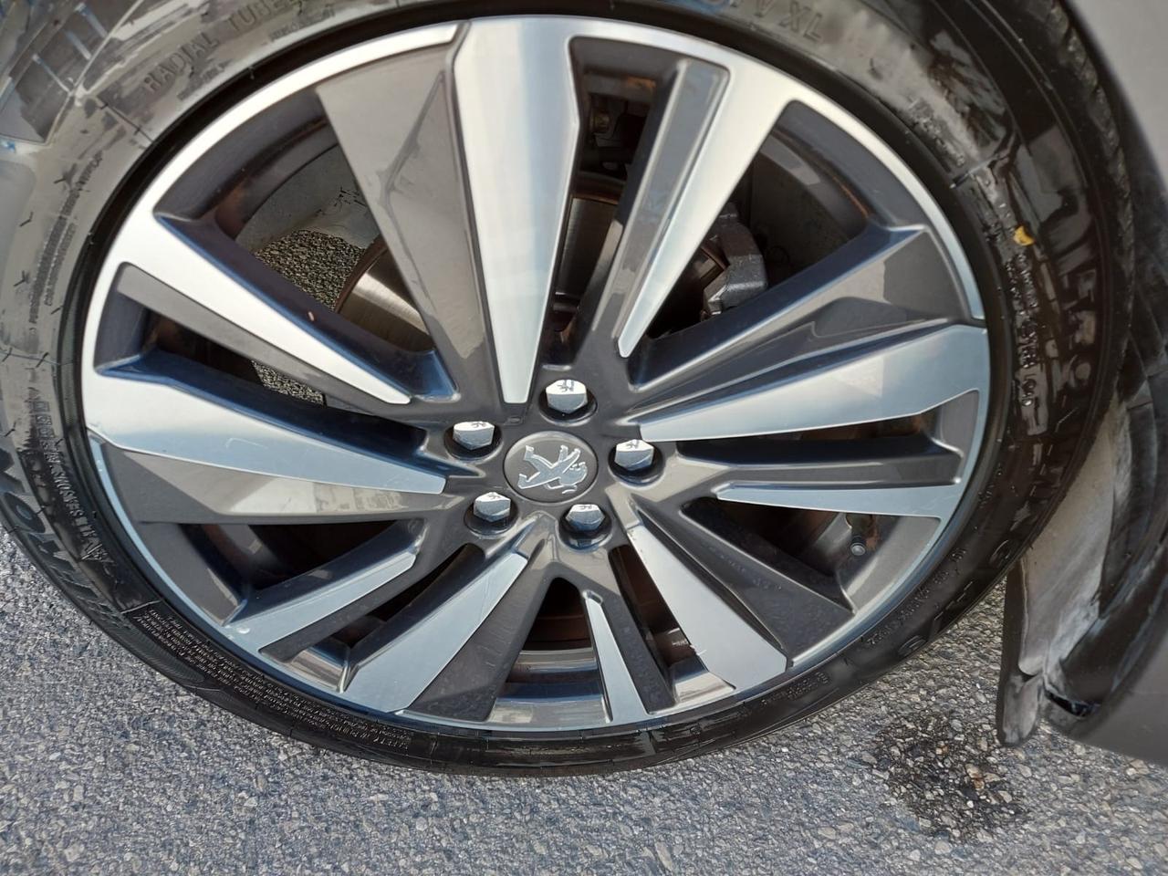 Peugeot 3008 “GTLINE” 1.5 hdi- cambio/aut-2018