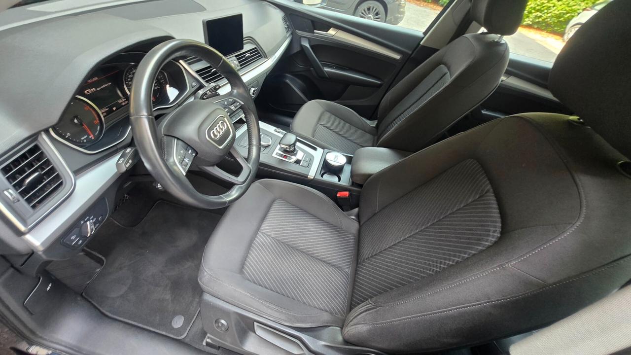 Audi Q5 35 TDI quattro S tronic Business