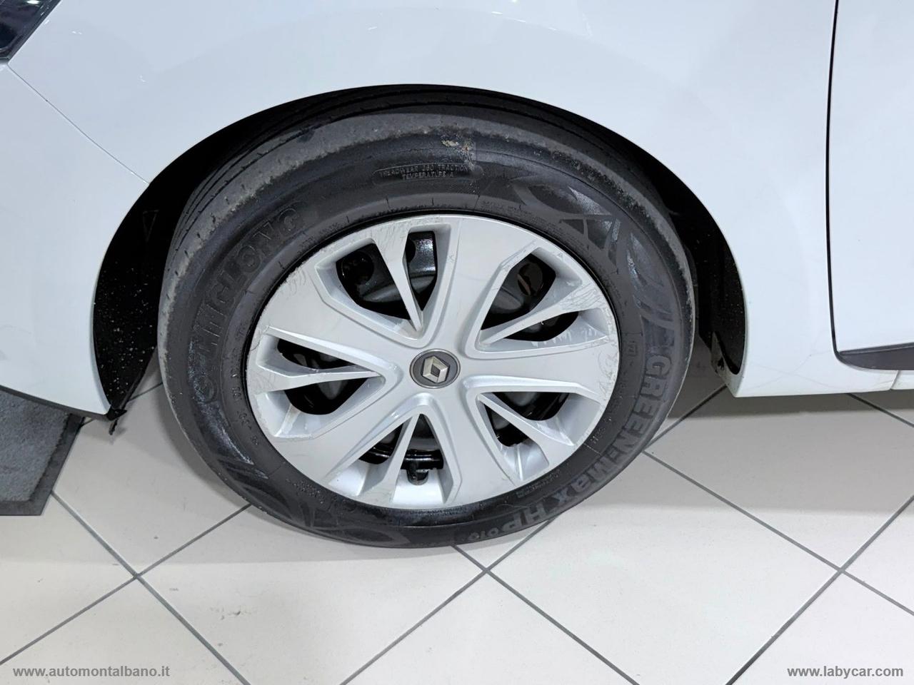 RENAULT Clio dCi 8V 75CV 5p. Moschino Intens